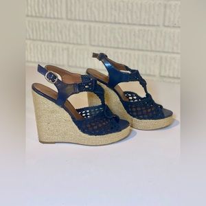 Woman size 7.5 wedges
